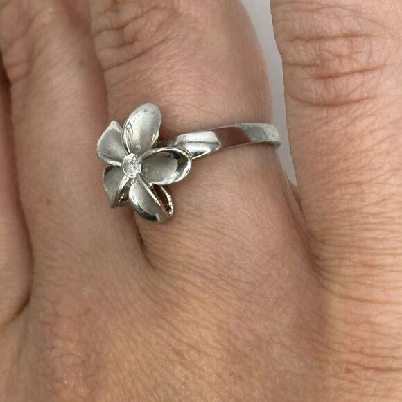 925 Sterling Silver Plumeria Flower Ring with Cubic Zirconia Sz 6 Hawaiian - Picture 5 of 6